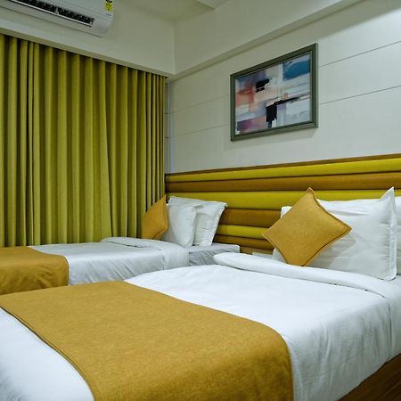 Hotel Lake Point Ahmedabad Exterior photo